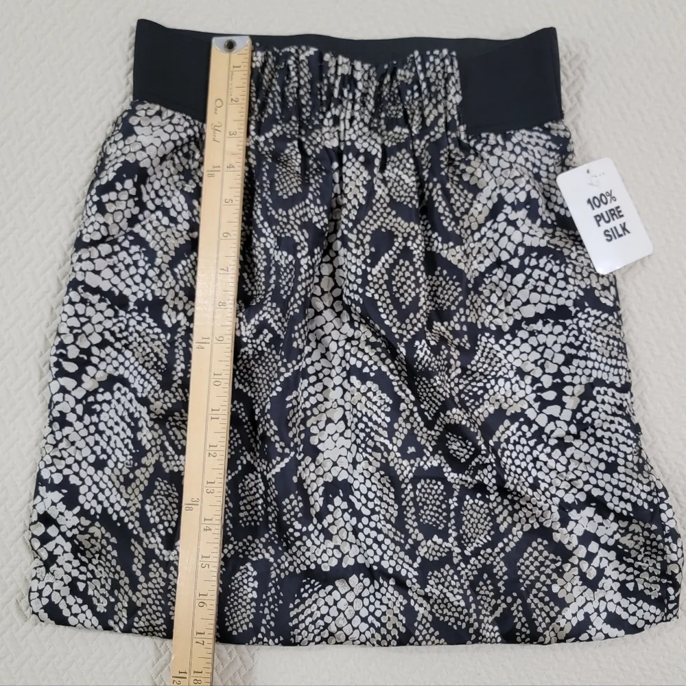 NEW INC International Concepts Snakeskin Print Silk Skirt Size 2P Petite